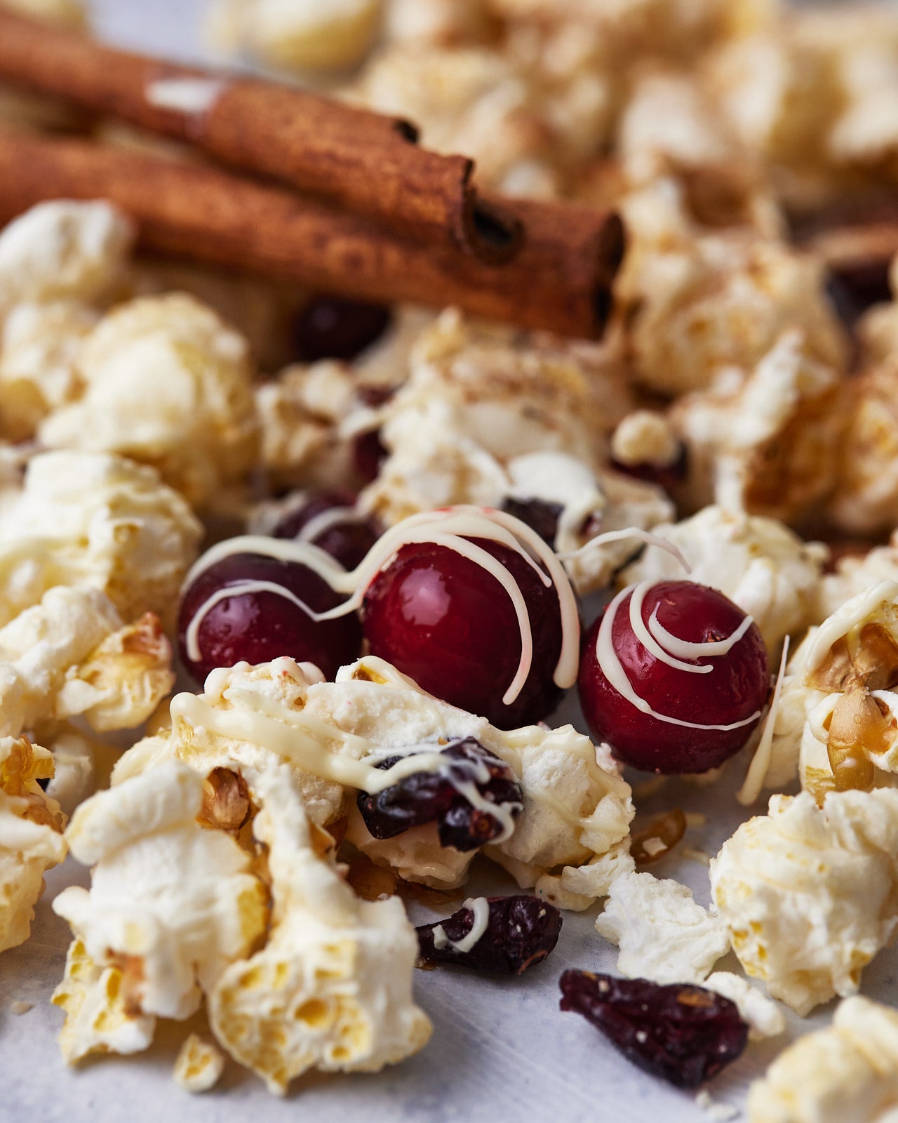 Solstice Cranberry & White Chocolate popcorn