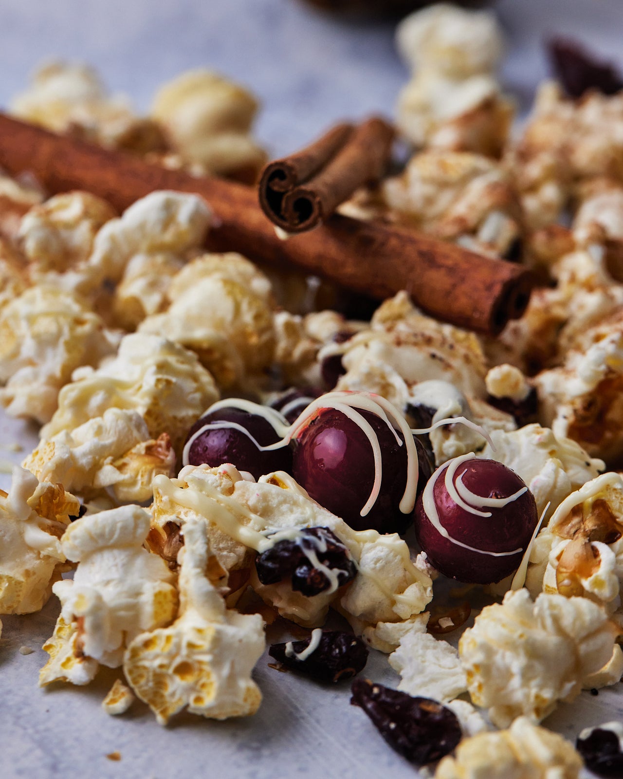 Solstice Cranberry & White Chocolate popcorn