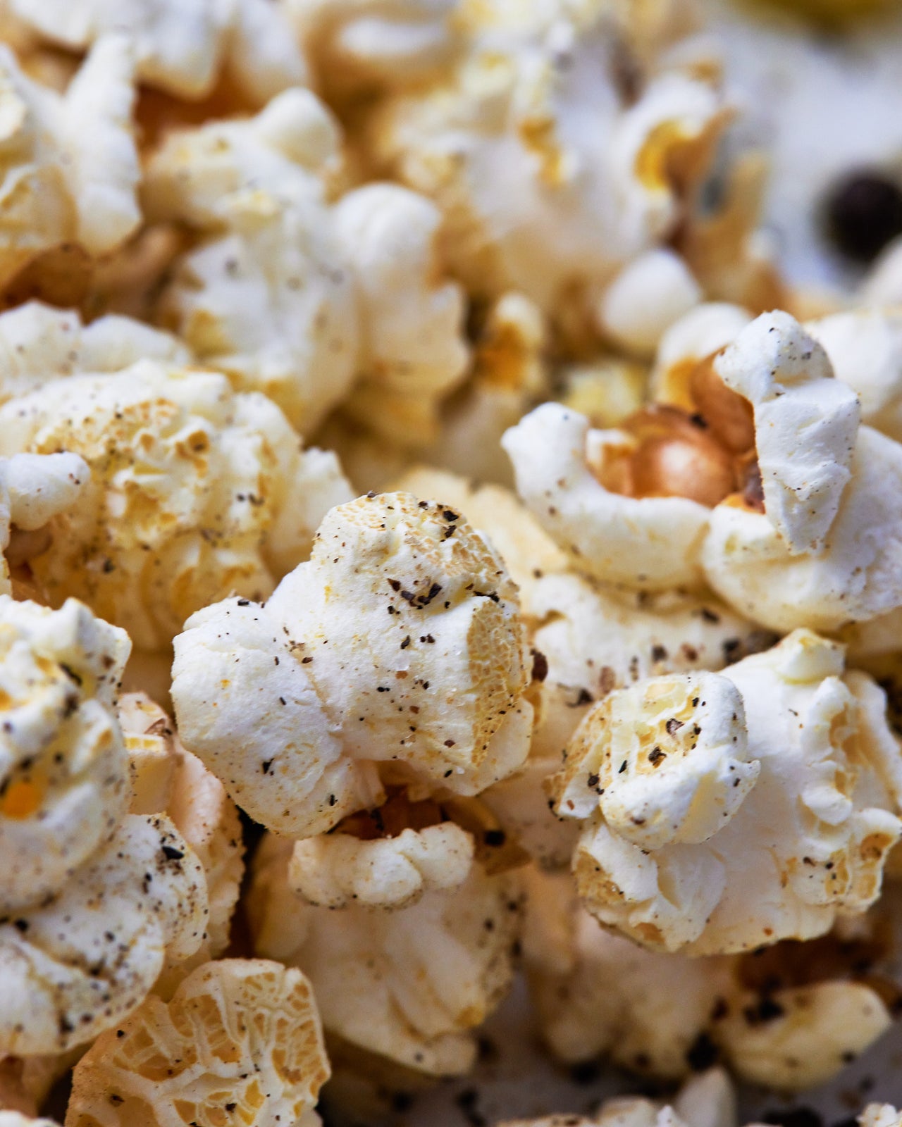 Truffle Oil & Black Pepper popcorn